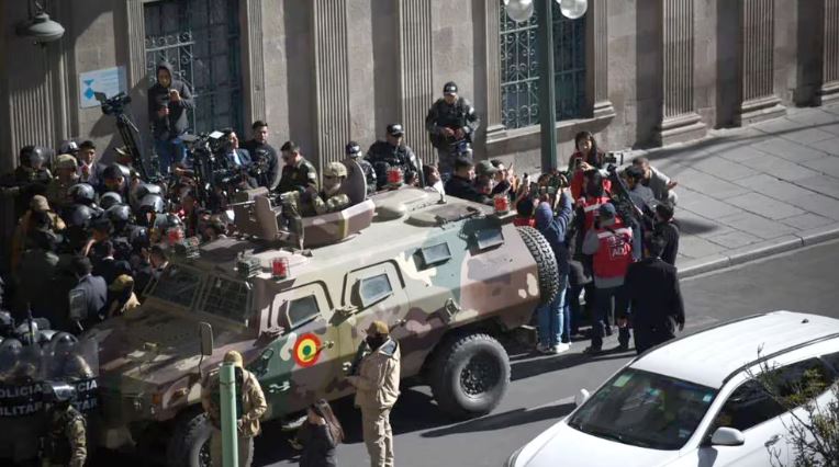 Levantamiento militar en Bolivia: el Gobierno retomó el control en La Paz tras las amenazas del jefe del Ejército