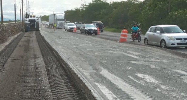 MOPT inicia asfaltado en La Angostura y descarta afectación para vacacionistas