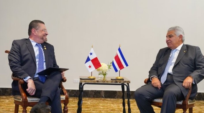 Presidente Chaves visitó Panamá para traspaso de Poderes en ese país y sostuvo reuniones bilaterales