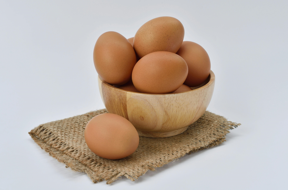 Precio de los huevos está 18% más barato en supermercados que en Ferias del Agricultor